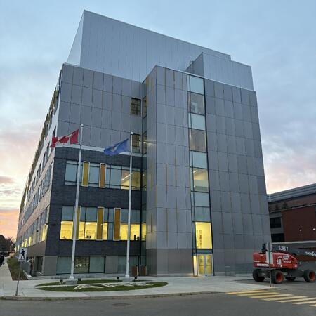 picture of AHS Chinook Regional Hospital Façade Replacement